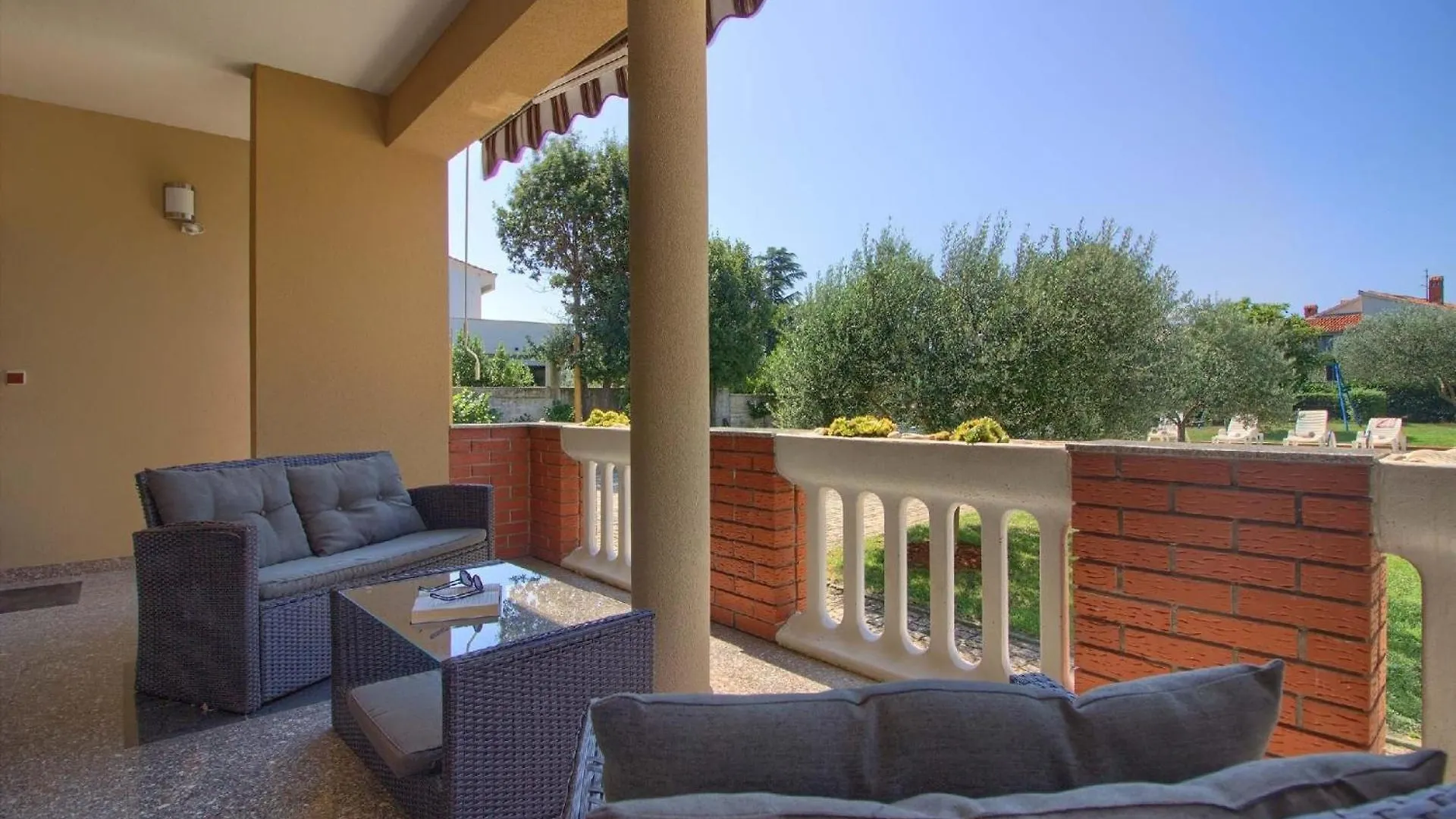 Ferienhaus Mit Privatpool Fuer 8 Personen Ca 100 Qm In Pavicini, Istrien Suedkueste Von Istrien بيت للعطل Pavicini